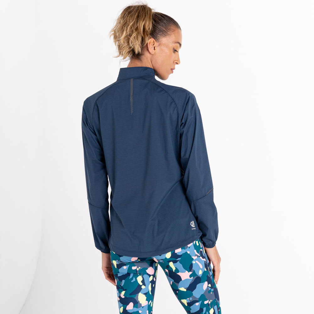 detail Jacke Damen DARE2B ResilientIIWshell