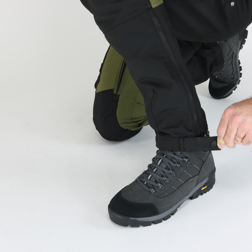 detail Asoto Abisko Herren Outdoor Hose bequem oliv DWR wasserabweisend Stretch