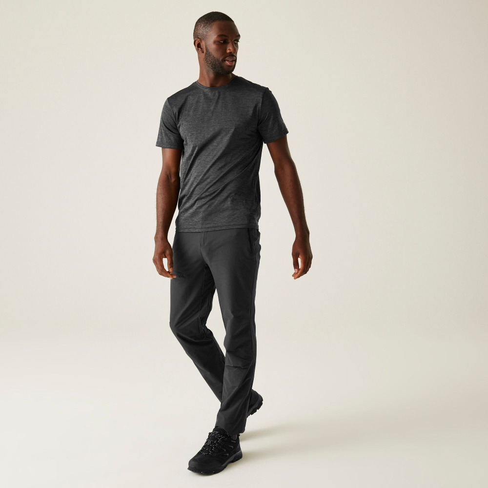 detail REGATTA Highton TRS graue Herren leichte und atmungsaktive Outdoorhose