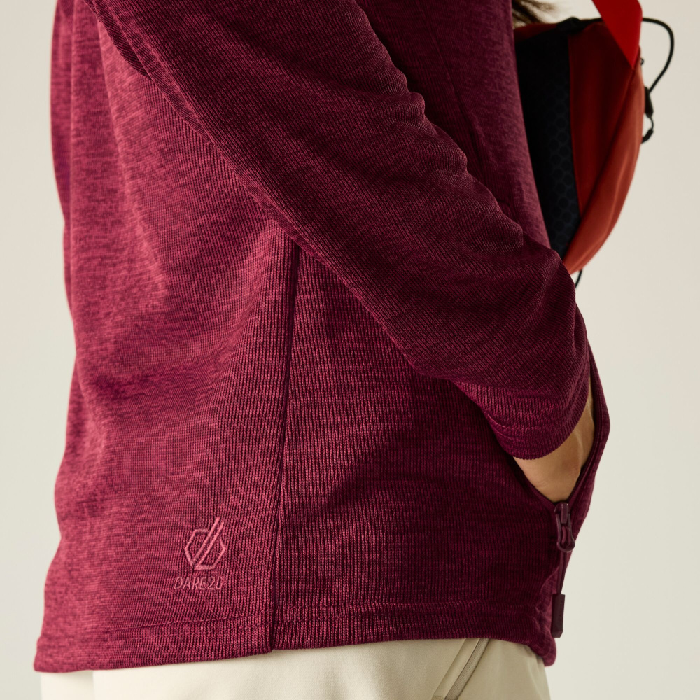 detail DARE2B Torrek II bordeauxrote Damen Outdoor-Mikina, bequem und funktional