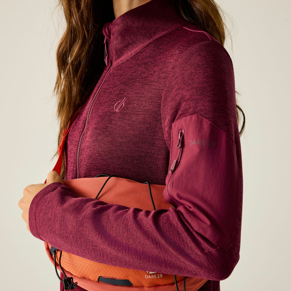 detail DARE2B Torrek II bordeauxrote Damen Outdoor-Mikina, bequem und funktional