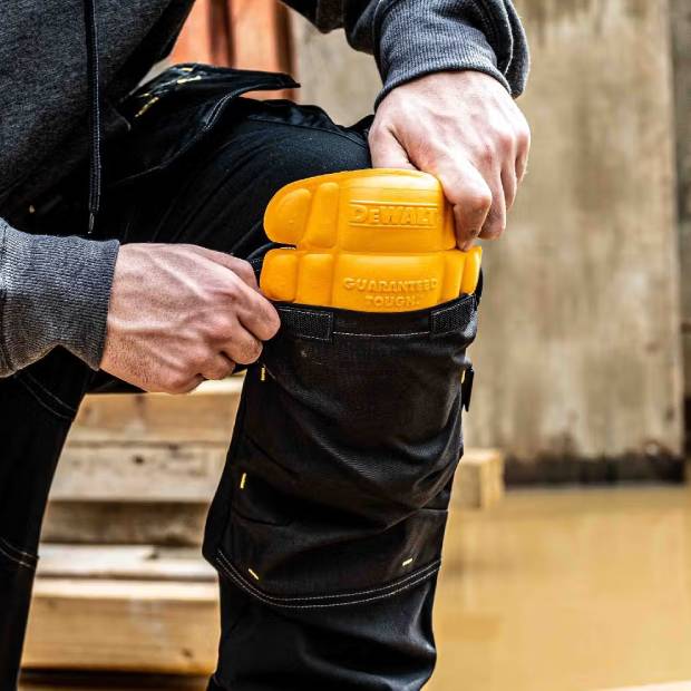 detail DEWALT DWC15-001 Knee Pad