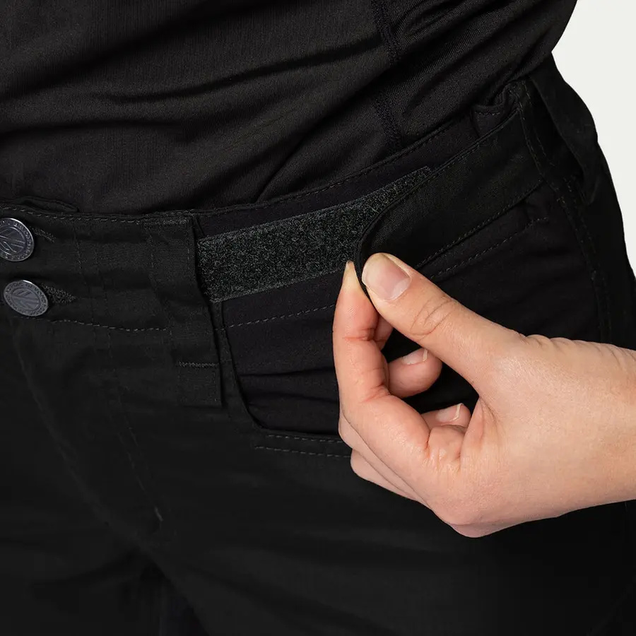 detail Beyond Nordic Sweden schwarze Damen Outdoorhose stretch bequem wasserabweisend