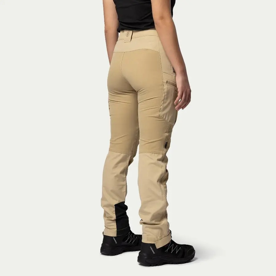 detail Beyond Nordic Sweden beige Damen Outdoorhose stretch bequem wasserabweisend
