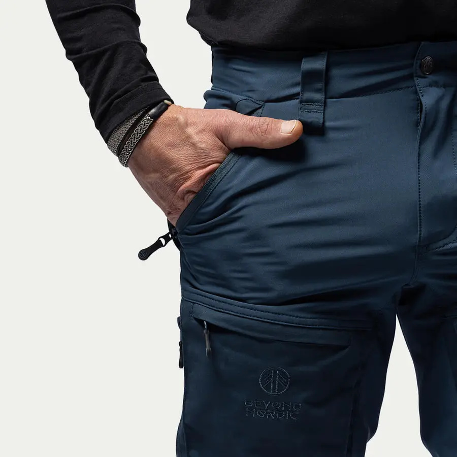 detail Beyond Nordic Sweden blaue Herren Outdoor-Zip-Off-Hose 2-in-1