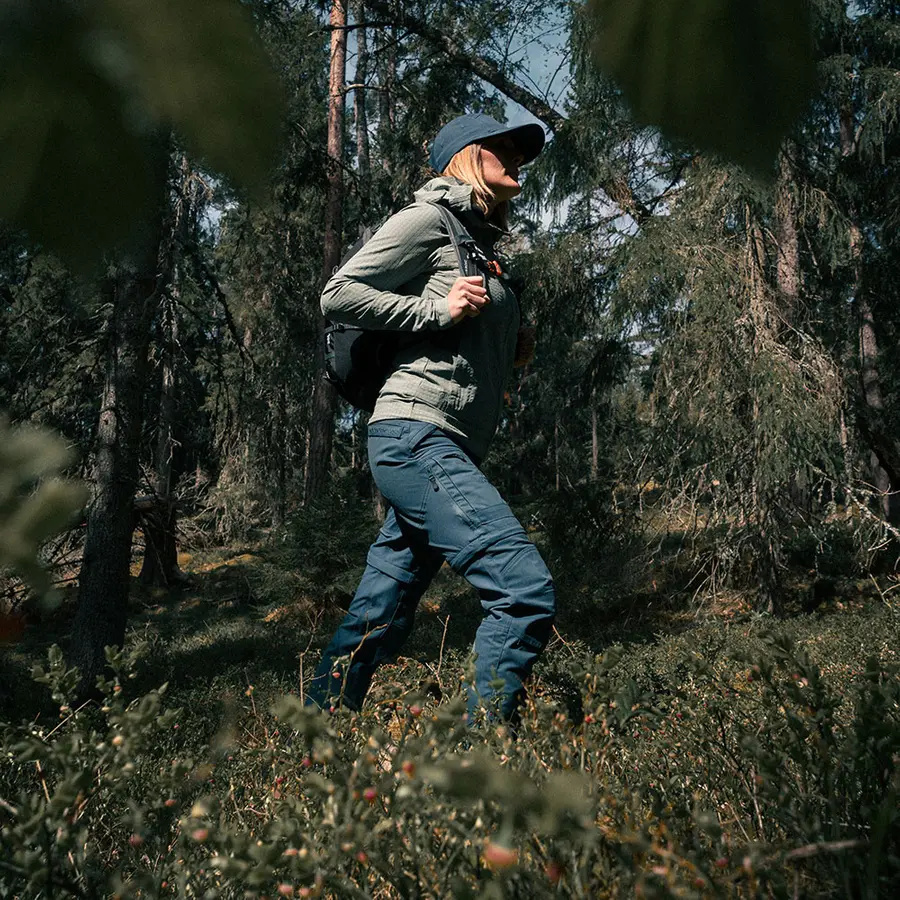 detail Beyond Nordic Sweden Zip-Off blaue Damen Outdoor-Zip-Off-Hose 2-in-1 Teflon EcoE