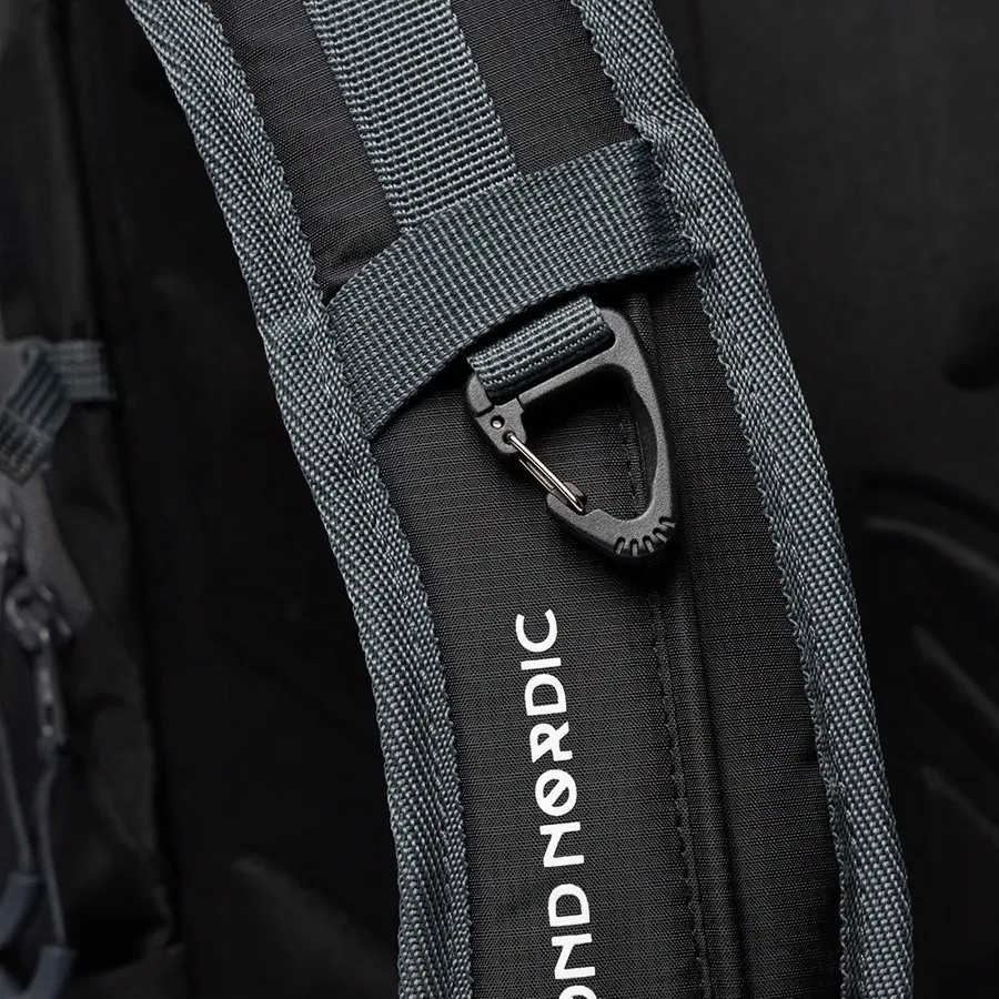 detail Beyond Nordic Sweden BN503 schwarzer Herren Outdoor Rucksack 20L