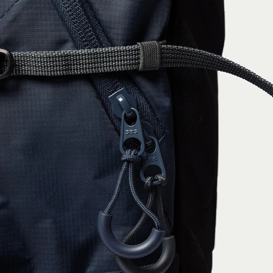 detail Beyond Nordic Sweden BN503 schwarzer Herren Outdoor Rucksack 20L