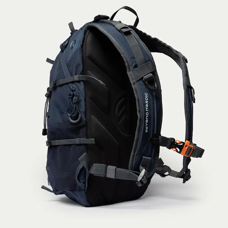 detail Beyond Nordic Sweden BN503 schwarzer Herren Outdoor Rucksack 20L